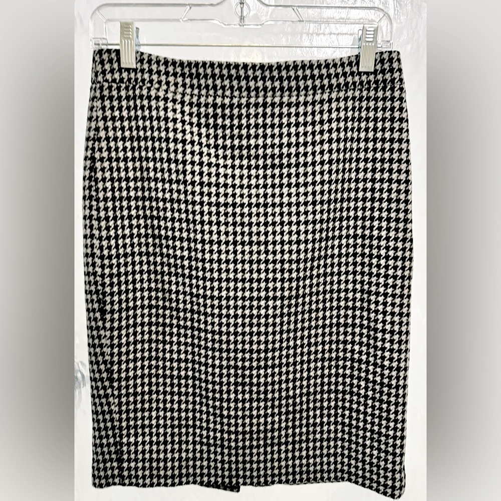 J. Crew Gray/Black Houndstooth Pencil Skirt